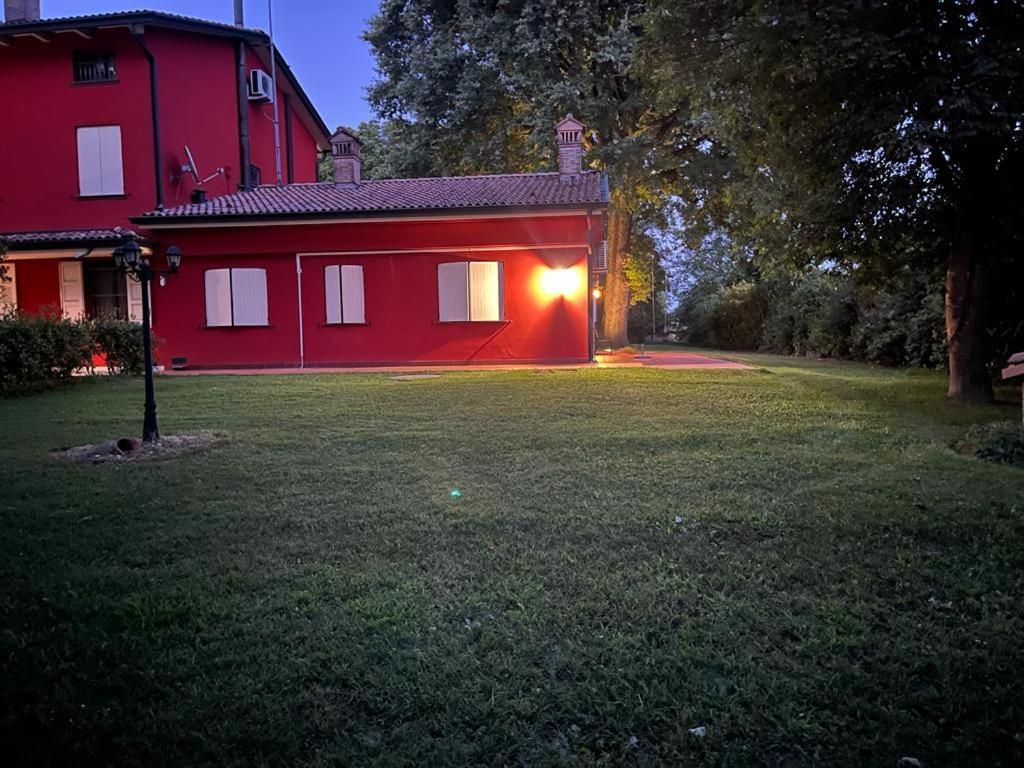 Tenuta Ferrari Cortile Exterior foto
